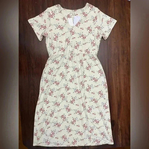 WAYF Alexa Short Sleeve Front Slit Midi Dress Ivory Whisper Pink Floral 1X NWT - Picture 11 of 14